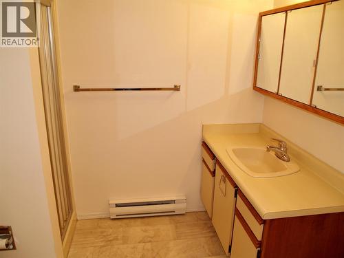 489 Highway 33 W Unit# 121, Kelowna, BC - Indoor Photo Showing Bathroom