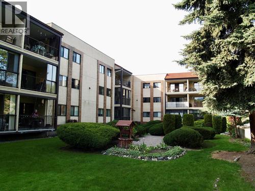 489 Highway 33 W Unit# 121, Kelowna, BC - Outdoor With Facade