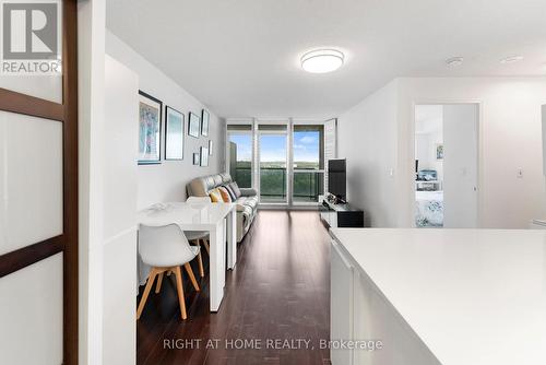 1611 - 2545 ERIN CENTRE BOULEVARD  Mississauga (Central Erin Mills), ON L5M 6Z9