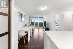 1611 - 2545 ERIN CENTRE BOULEVARD  Mississauga (Central Erin Mills), ON L5M 6Z9