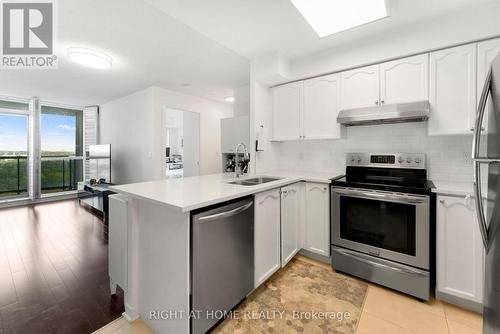 1611 - 2545 Erin Centre Boulevard, Mississauga (Central Erin Mills), ON - Indoor Photo Showing Kitchen With Stainless Steel Kitchen With Double Sink With Upgraded Kitchen
