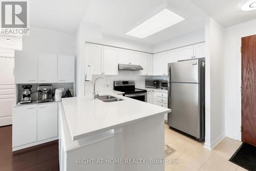 1611 - 2545 Erin Centre Boulevard, Mississauga (Central Erin Mills), ON - Indoor Photo Showing Kitchen With Stainless Steel Kitchen With Double Sink