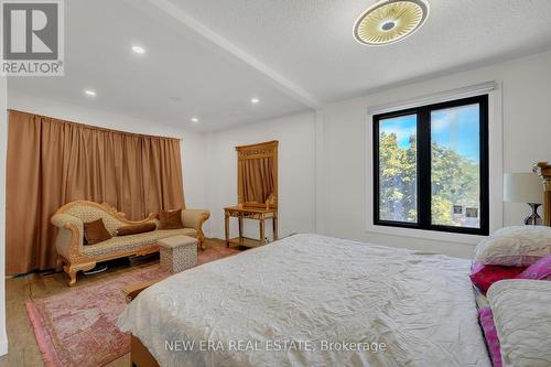 19 Glenabbey Drive, Clarington, ON - Indoor Photo Showing Bedroom