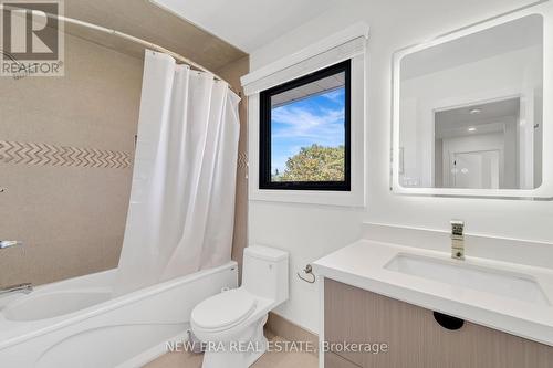 19 Glenabbey Drive, Clarington, ON - Indoor Photo Showing Bathroom