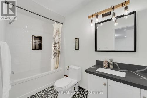 19 Glenabbey Drive, Clarington, ON - Indoor Photo Showing Bathroom