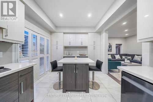 656 Kaiser Drive, Mississauga, ON - Indoor Photo Showing Kitchen
