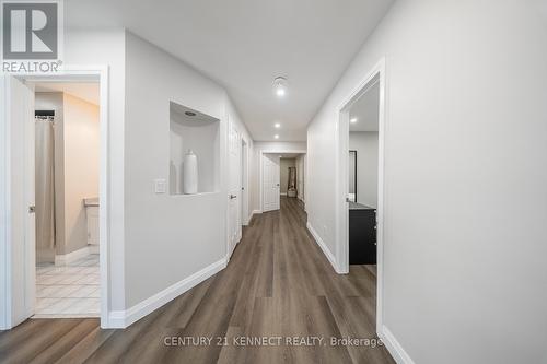 656 Kaiser Drive, Mississauga, ON - Indoor Photo Showing Other Room