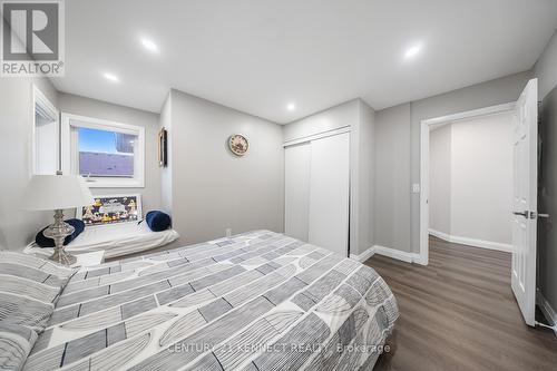 656 Kaiser Drive, Mississauga, ON - Indoor Photo Showing Bedroom