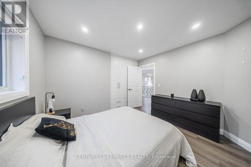 656 Kaiser Drive, Mississauga, ON - Indoor