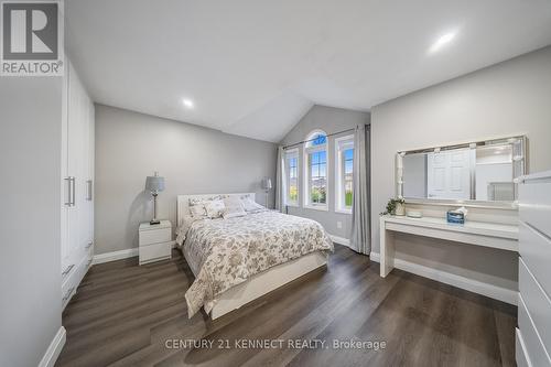 656 Kaiser Drive, Mississauga, ON - Indoor Photo Showing Bedroom