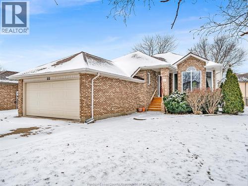 22 Golfway DRIVE  Essex, ON N8M 3E3