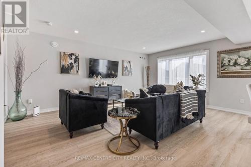 93 Benjamin Parkway, St. Thomas, ON - Indoor Photo Showing Living Room