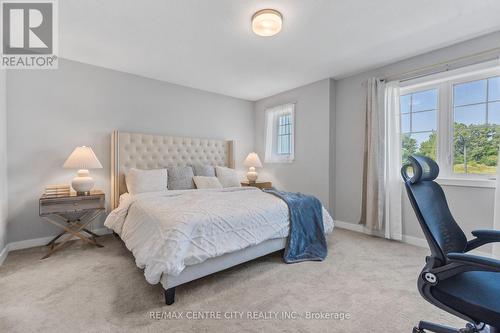 93 Benjamin Parkway, St. Thomas, ON - Indoor Photo Showing Bedroom