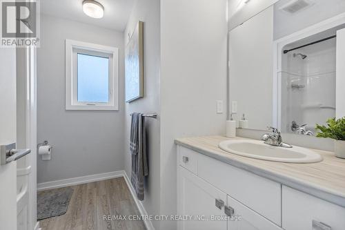 93 Benjamin Parkway, St. Thomas, ON - Indoor Photo Showing Bathroom