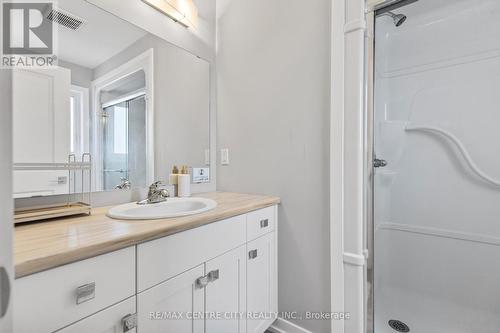 93 Benjamin Parkway, St. Thomas, ON - Indoor Photo Showing Bathroom