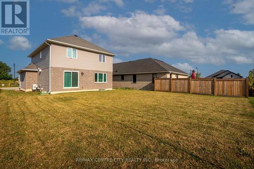 93 Benjamin Parkway, St. Thomas, ON - Outdoor