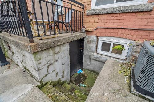 20 Greenaway Avenue, Hamilton, ON - Outdoor