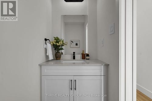 66 - 1595 Capri Crescent, London North (North S), ON - Indoor Photo Showing Bathroom