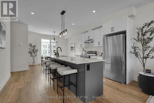 66 - 1595 Capri Crescent, London North (North S), ON - Indoor Photo Showing Kitchen