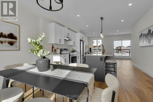 66 - 1595 Capri Crescent, London North (North S), ON - Indoor Photo Showing Dining Room