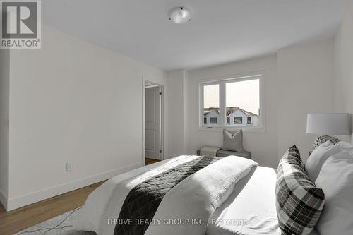 66 - 1595 Capri Crescent, London North (North S), ON - Indoor Photo Showing Bedroom