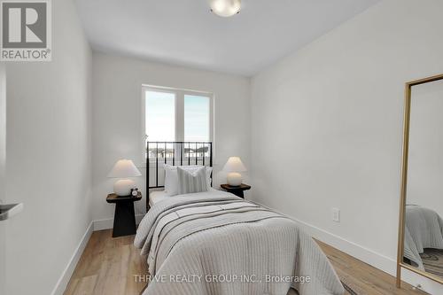 66 - 1595 Capri Crescent, London North (North S), ON - Indoor Photo Showing Bedroom
