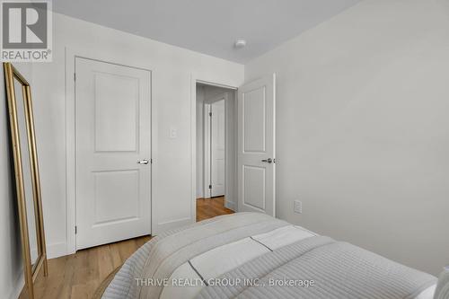66 - 1595 Capri Crescent, London North (North S), ON - Indoor Photo Showing Bedroom