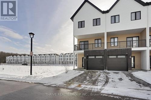 66 - 1595 Capri Crescent, London North (North S), ON - Outdoor