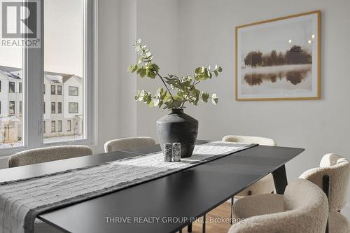 66 - 1595 Capri Crescent, London North (North S), ON - Indoor Photo Showing Dining Room