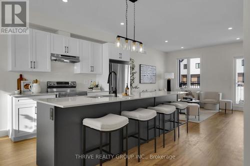 66 - 1595 Capri Crescent, London North (North S), ON - Indoor Photo Showing Kitchen With Upgraded Kitchen