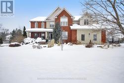 13 BEECHGROVE GARDENS  Ottawa, ON K2S 1W5