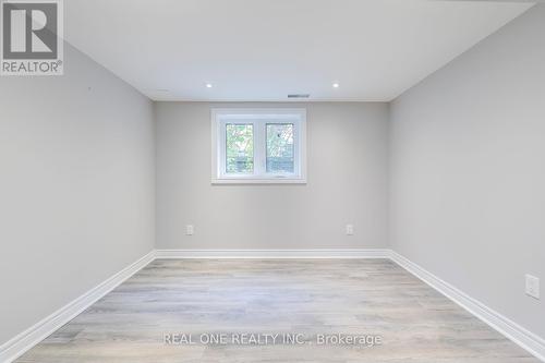 2181 Courtland Drive, Burlington, ON - Indoor Photo Showing Other Room