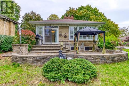 2181 Courtland Drive, Burlington, ON - Outdoor