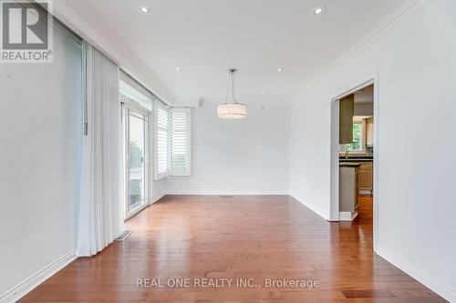 2181 Courtland Drive, Burlington, ON - Indoor Photo Showing Other Room