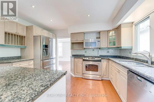 2181 Courtland Drive, Burlington, ON - Indoor Photo Showing Kitchen With Double Sink