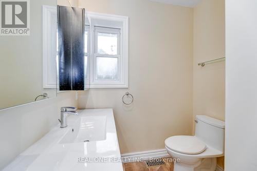 2181 Courtland Drive, Burlington, ON - Indoor Photo Showing Bathroom