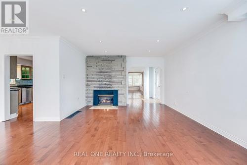 2181 Courtland Drive, Burlington, ON - Indoor Photo Showing Living Room With Fireplace