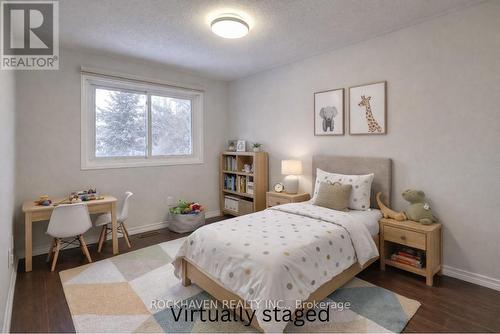 62 - 2350 Grand Ravine Drive, Oakville, ON - Indoor Photo Showing Bedroom