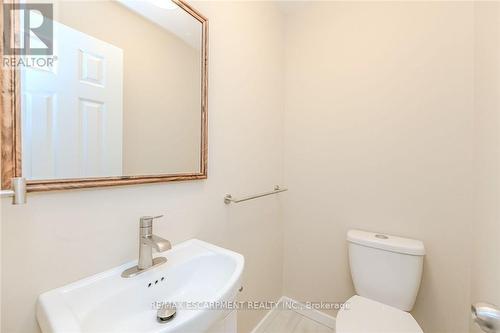5479 Schueller Crescent, Burlington, ON - Indoor Photo Showing Bathroom