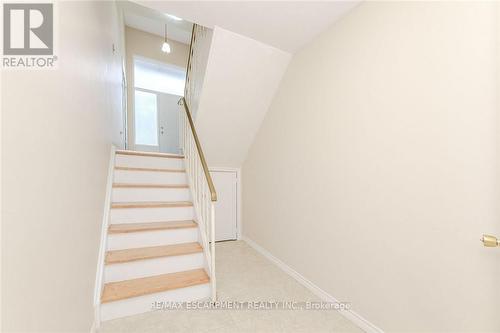 5479 Schueller Crescent, Burlington, ON - Indoor Photo Showing Other Room