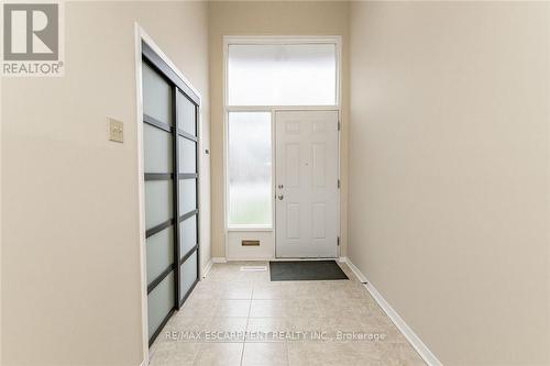 5479 Schueller Crescent, Burlington, ON - Indoor Photo Showing Other Room