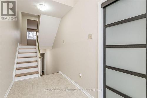 5479 Schueller Crescent, Burlington, ON - Indoor Photo Showing Other Room