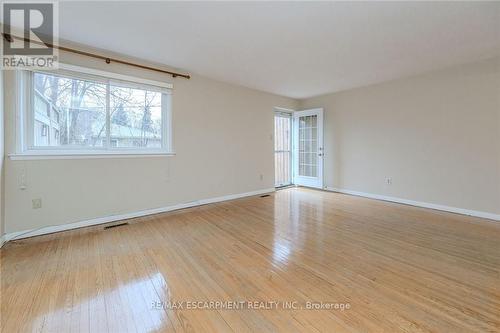 5479 Schueller Crescent, Burlington, ON - Indoor Photo Showing Other Room