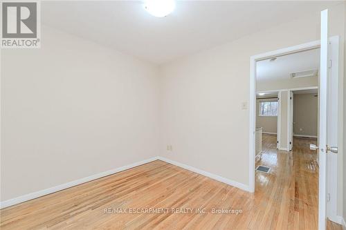 5479 Schueller Crescent, Burlington, ON - Indoor Photo Showing Other Room