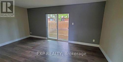 24 - 33 BERKLEY DRIVE , St. Catharines (Carlton/Bunting), Ontario L2M 6T8 5