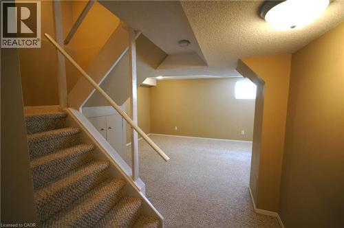 157 Shadow Wood Court, Waterloo, ON - Indoor Photo Showing Other Room