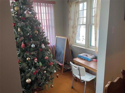 811 Sherburn St, Winnipeg, MB 