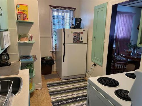 811 Sherburn St, Winnipeg, MB 