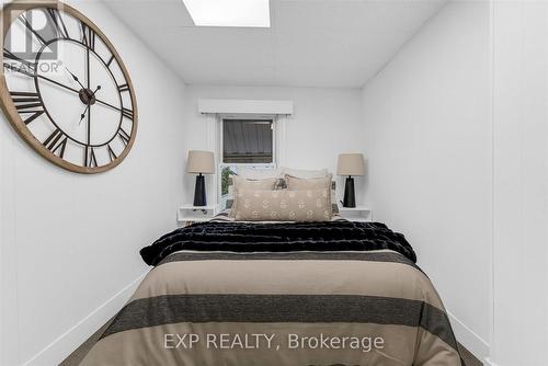 11 Ford Street, Hamilton, ON - Indoor Photo Showing Bedroom