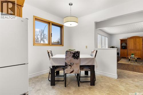 1020 9Th Avenue E, Regina, SK - Indoor Photo Showing Dining Room
